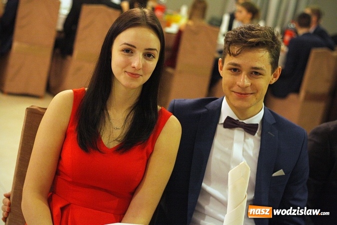 Zdjęcie w galerii na portalu naszwodzislaw.com: Studniówka 2018. ZST bawi się w Bluszczowie  wiadomości z regionu