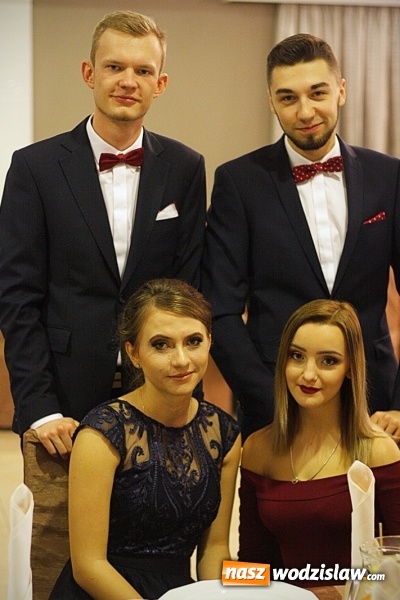 Zdjęcie w galerii na portalu naszwodzislaw.com: Studniówka 2018. ZST bawi się w Bluszczowie  wiadomości z regionu