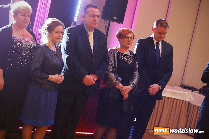 Zdjęcie w galerii na portalu naszwodzislaw.com: Studniówka 2018. ZST bawi się w Bluszczowie  wiadomości z regionu