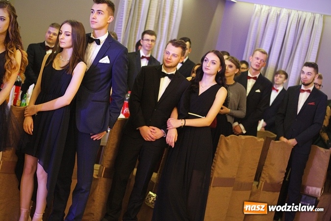 Zdjęcie w galerii na portalu naszwodzislaw.com: Studniówka 2018. ZST bawi się w Bluszczowie  wiadomości z regionu