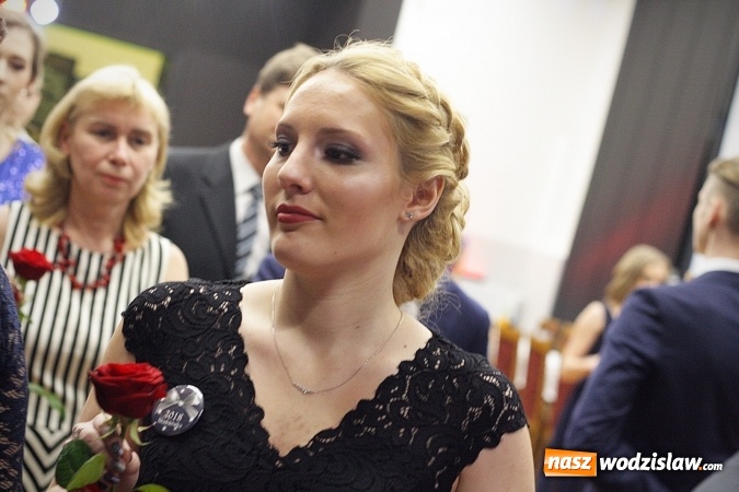 Zdjęcie w galerii na portalu naszwodzislaw.com: Tak na studniówce bawi się ILO  wiadomości z regionu