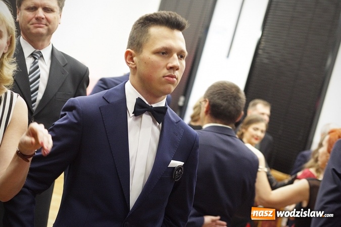 Zdjęcie w galerii na portalu naszwodzislaw.com: Tak na studniówce bawi się ILO  wiadomości z regionu
