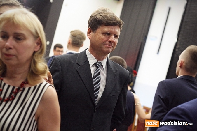 Zdjęcie w galerii na portalu naszwodzislaw.com: Tak na studniówce bawi się ILO  wiadomości z regionu