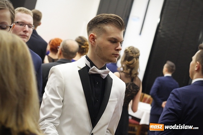 Zdjęcie w galerii na portalu naszwodzislaw.com: Tak na studniówce bawi się ILO  wiadomości z regionu