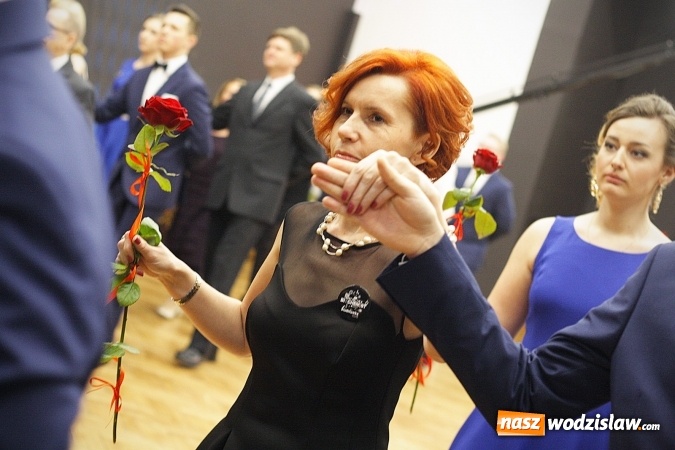 Zdjęcie w galerii na portalu naszwodzislaw.com: Tak na studniówce bawi się ILO  wiadomości z regionu