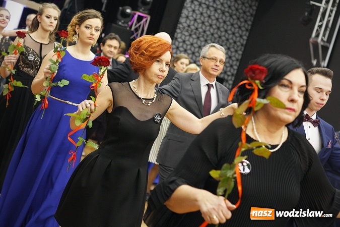 Zdjęcie w galerii na portalu naszwodzislaw.com: Tak na studniówce bawi się ILO  wiadomości z regionu