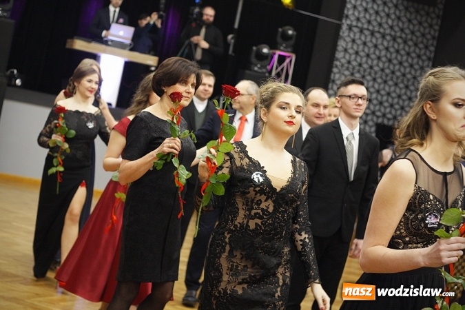 Zdjęcie w galerii na portalu naszwodzislaw.com: Tak na studniówce bawi się ILO  wiadomości z regionu