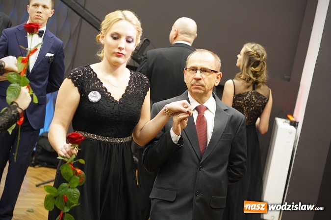 Zdjęcie w galerii na portalu naszwodzislaw.com: Tak na studniówce bawi się ILO  wiadomości z regionu