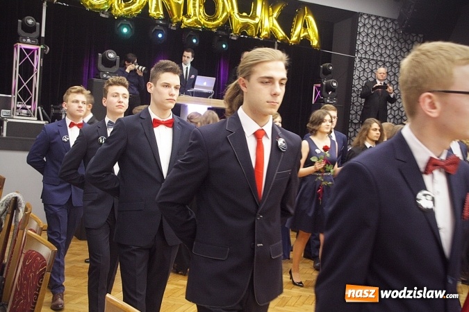 Zdjęcie w galerii na portalu naszwodzislaw.com: Tak na studniówce bawi się ILO  wiadomości z regionu
