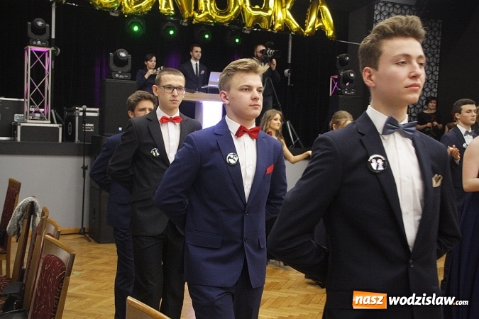 Zdjęcie w galerii na portalu naszwodzislaw.com: Tak na studniówce bawi się ILO  wiadomości z regionu