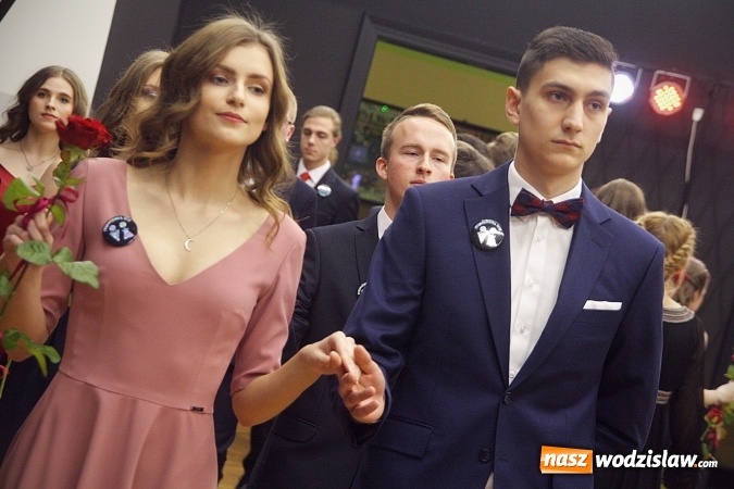 Zdjęcie w galerii na portalu naszwodzislaw.com: Tak na studniówce bawi się ILO  wiadomości z regionu