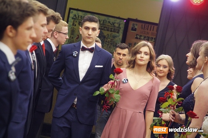 Zdjęcie w galerii na portalu naszwodzislaw.com: Tak na studniówce bawi się ILO  wiadomości z regionu