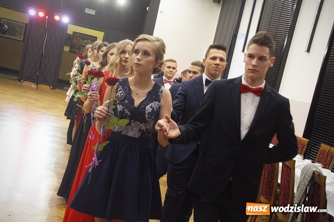 Zdjęcie w galerii na portalu naszwodzislaw.com: Tak na studniówce bawi się ILO  wiadomości z regionu
