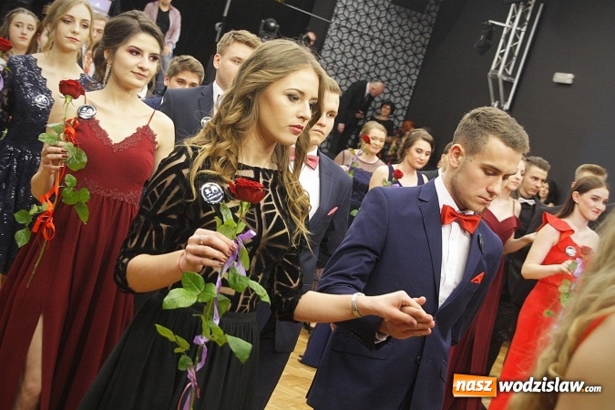 Zdjęcie w galerii na portalu naszwodzislaw.com: Tak na studniówce bawi się ILO  wiadomości z regionu