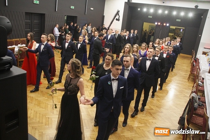 Zdjęcie w galerii na portalu naszwodzislaw.com: Tak na studniówce bawi się ILO  wiadomości z regionu