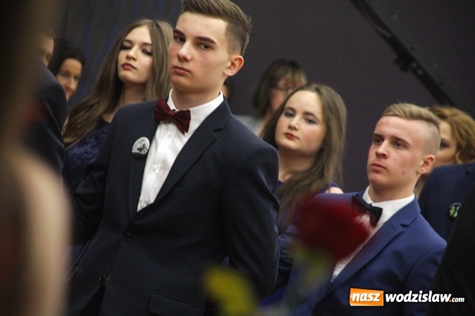 Zdjęcie w galerii na portalu naszwodzislaw.com: Tak na studniówce bawi się ILO  wiadomości z regionu
