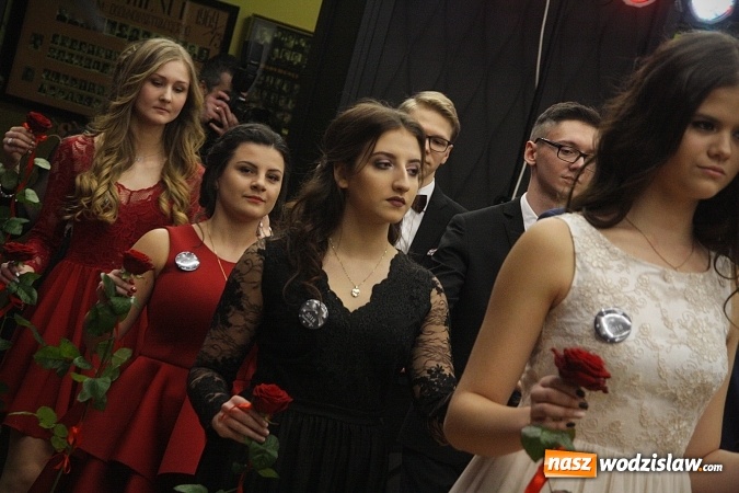 Zdjęcie w galerii na portalu naszwodzislaw.com: Tak na studniówce bawi się ILO  wiadomości z regionu