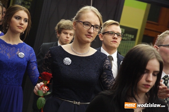 Zdjęcie w galerii na portalu naszwodzislaw.com: Tak na studniówce bawi się ILO  wiadomości z regionu