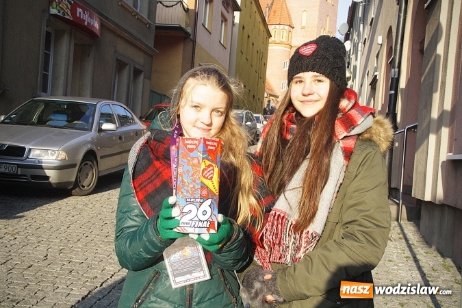 Zdjęcie w galerii na portalu naszwodzislaw.com: A Ty już się dorzuciłeś? Wielka Orkiestra Świątecznej Pomocy gra w Wodzisławiu  wiadomości z regionu
