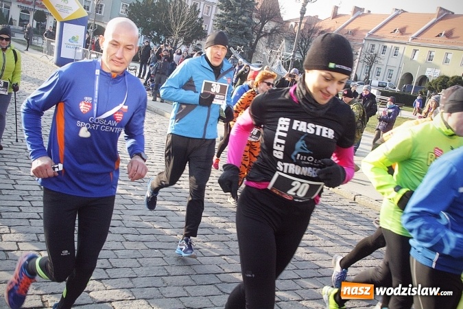 Zdjęcie w galerii na portalu naszwodzislaw.com: WOŚP w Wodzisławiu. Za nami bieg Policz się z cukrzycą i ucz się pierwszej pomocy  wiadomości z regionu