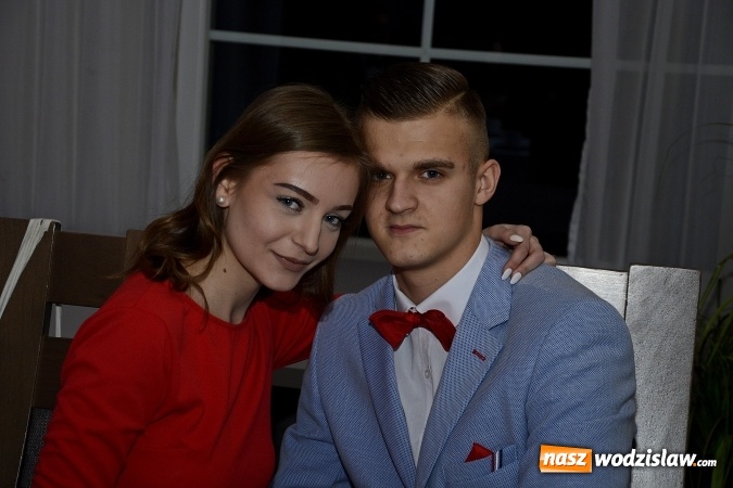 Zdjęcie w galerii na portalu naszwodzislaw.com: Nietypowo bo w czwartek. Studniówka LO z Rydułtów trwa w najlepsze! ZDJĘCIA  wiadomości z regionu