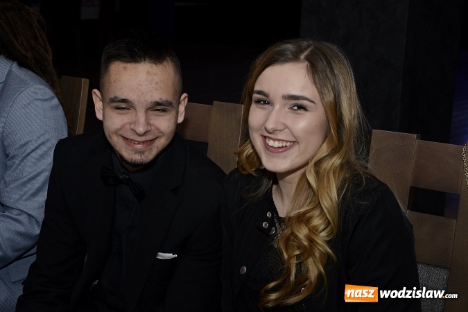 Zdjęcie w galerii na portalu naszwodzislaw.com: Nietypowo bo w czwartek. Studniówka LO z Rydułtów trwa w najlepsze! ZDJĘCIA  wiadomości z regionu