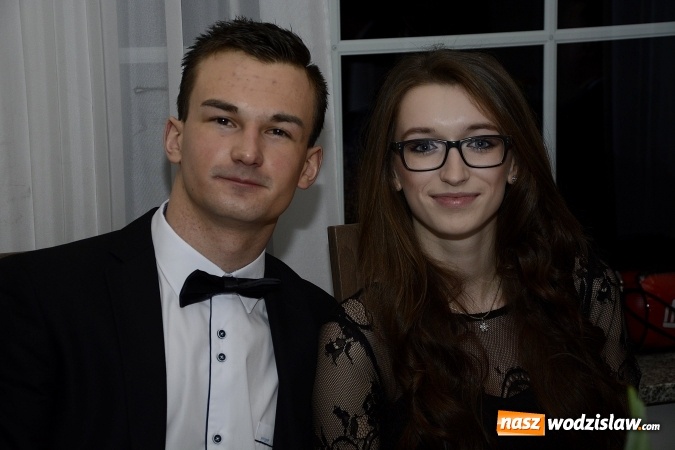 Zdjęcie w galerii na portalu naszwodzislaw.com: Nietypowo bo w czwartek. Studniówka LO z Rydułtów trwa w najlepsze! ZDJĘCIA  wiadomości z regionu