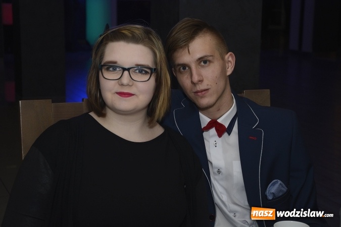 Zdjęcie w galerii na portalu naszwodzislaw.com: Nietypowo bo w czwartek. Studniówka LO z Rydułtów trwa w najlepsze! ZDJĘCIA  wiadomości z regionu