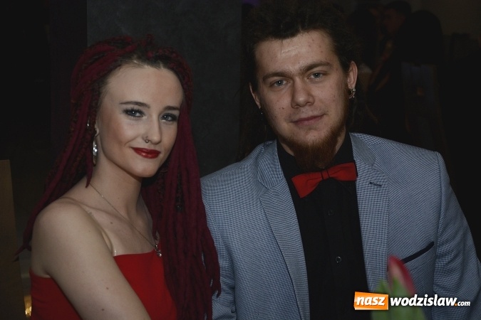 Zdjęcie w galerii na portalu naszwodzislaw.com: Nietypowo bo w czwartek. Studniówka LO z Rydułtów trwa w najlepsze! ZDJĘCIA  wiadomości z regionu