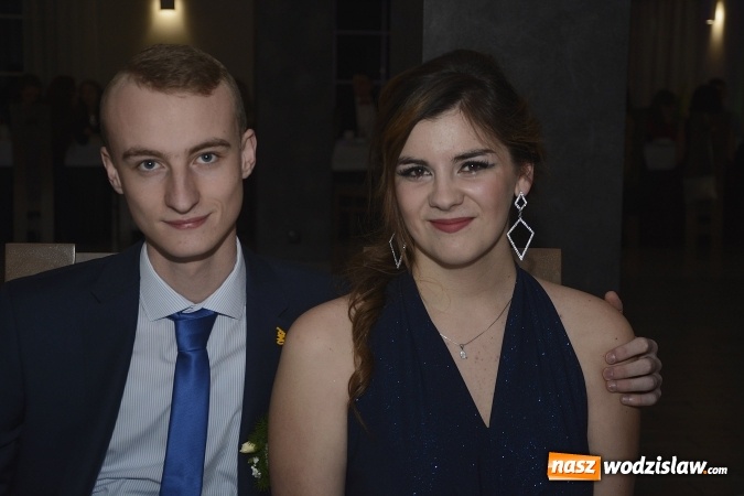 Zdjęcie w galerii na portalu naszwodzislaw.com: Nietypowo bo w czwartek. Studniówka LO z Rydułtów trwa w najlepsze! ZDJĘCIA  wiadomości z regionu