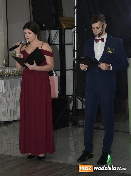 Zdjęcie w galerii na portalu naszwodzislaw.com: Nietypowo bo w czwartek. Studniówka LO z Rydułtów trwa w najlepsze! ZDJĘCIA  wiadomości z regionu