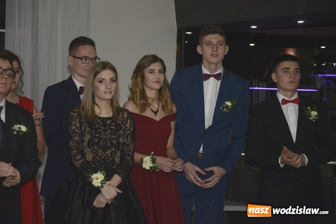 Zdjęcie w galerii na portalu naszwodzislaw.com: Nietypowo bo w czwartek. Studniówka LO z Rydułtów trwa w najlepsze! ZDJĘCIA  wiadomości z regionu