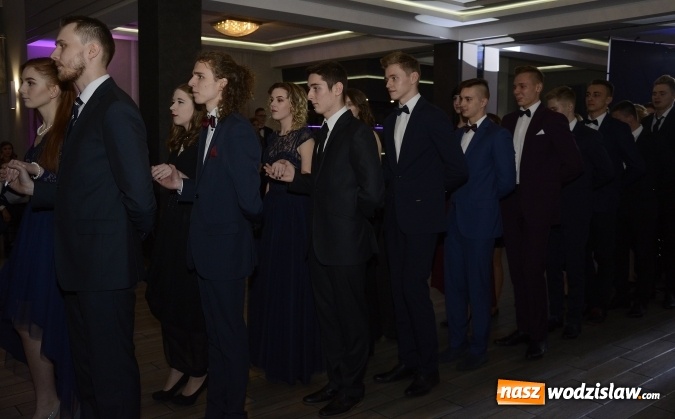 Zdjęcie w galerii na portalu naszwodzislaw.com: Nietypowo bo w czwartek. Studniówka LO z Rydułtów trwa w najlepsze! ZDJĘCIA  wiadomości z regionu