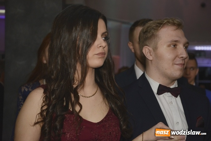 Zdjęcie w galerii na portalu naszwodzislaw.com: Nietypowo bo w czwartek. Studniówka LO z Rydułtów trwa w najlepsze! ZDJĘCIA  wiadomości z regionu