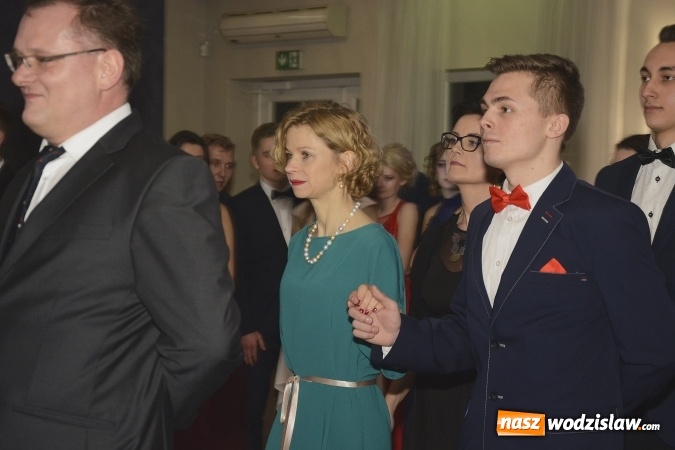 Zdjęcie w galerii na portalu naszwodzislaw.com: Nietypowo bo w czwartek. Studniówka LO z Rydułtów trwa w najlepsze! ZDJĘCIA  wiadomości z regionu