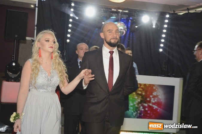 Zdjęcie w galerii na portalu naszwodzislaw.com: Nietypowo bo w czwartek. Studniówka LO z Rydułtów trwa w najlepsze! ZDJĘCIA  wiadomości z regionu