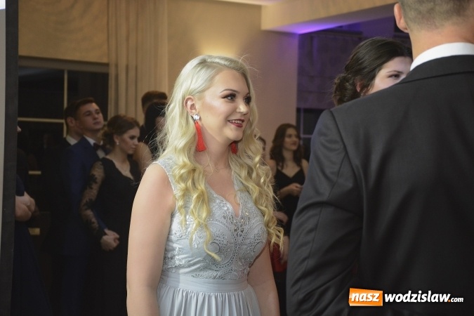 Zdjęcie w galerii na portalu naszwodzislaw.com: Nietypowo bo w czwartek. Studniówka LO z Rydułtów trwa w najlepsze! ZDJĘCIA  wiadomości z regionu