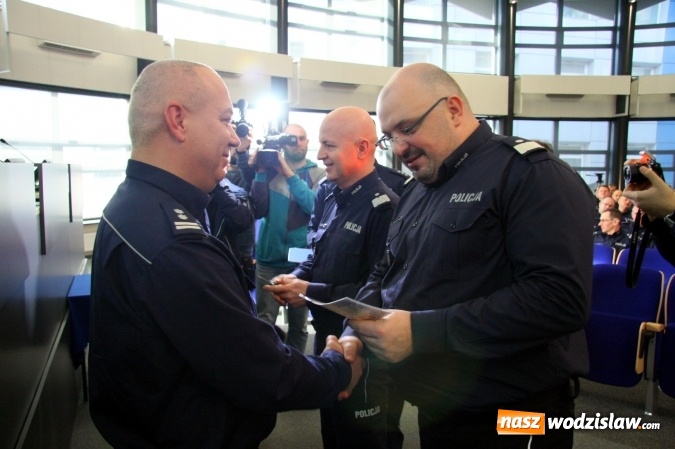Zdjęcie w galerii na portalu naszwodzislaw.com: Śląscy policjanci podsumowali 2017 rok wiadomości z regionu