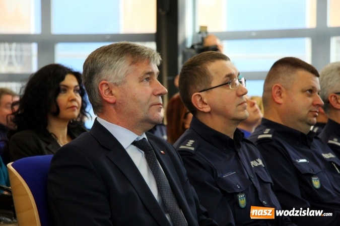 Zdjęcie w galerii na portalu naszwodzislaw.com: Śląscy policjanci podsumowali 2017 rok wiadomości z regionu