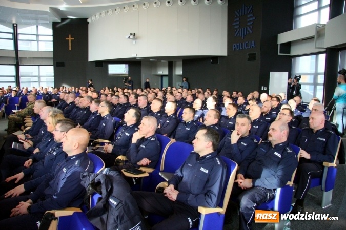 Zdjęcie w galerii na portalu naszwodzislaw.com: Śląscy policjanci podsumowali 2017 rok wiadomości z regionu