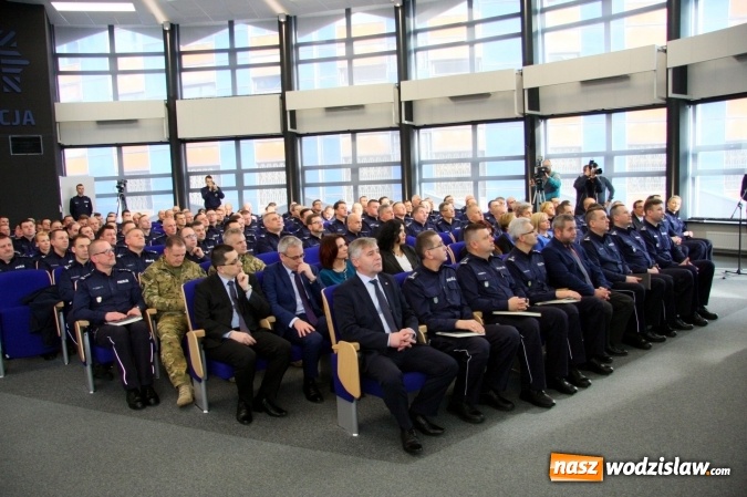 Zdjęcie w galerii na portalu naszwodzislaw.com: Śląscy policjanci podsumowali 2017 rok wiadomości z regionu