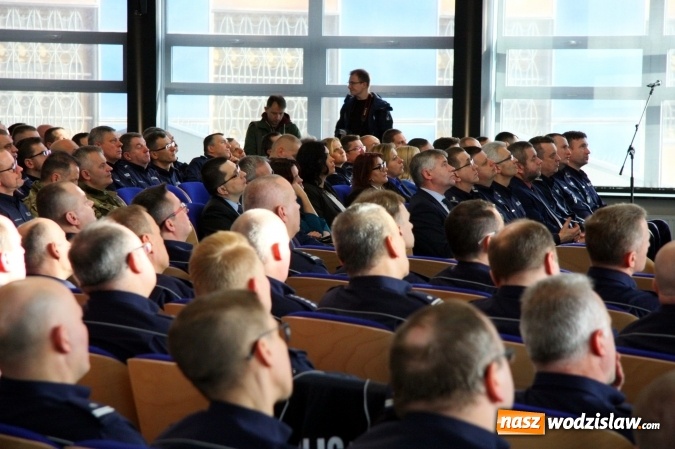 Zdjęcie w galerii na portalu naszwodzislaw.com: Śląscy policjanci podsumowali 2017 rok wiadomości z regionu