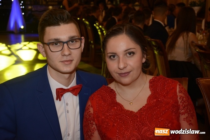 Zdjęcie w galerii na portalu naszwodzislaw.com: ZST na studniówce. FOTORELACJA  wiadomości z regionu