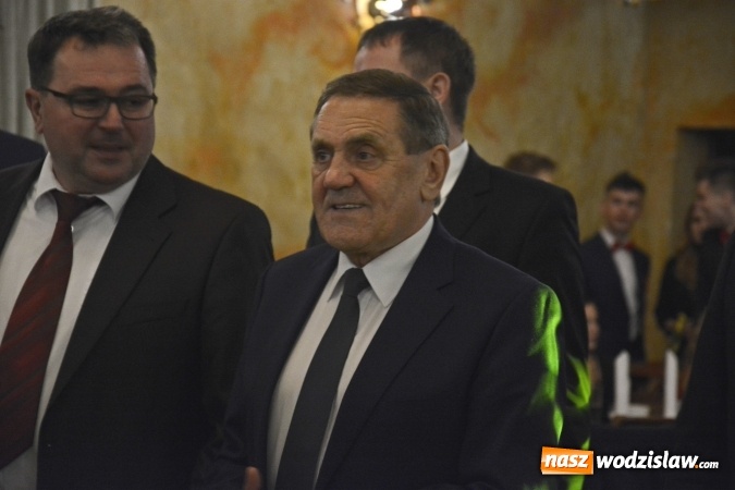 Zdjęcie w galerii na portalu naszwodzislaw.com: ZST na studniówce. FOTORELACJA  wiadomości z regionu