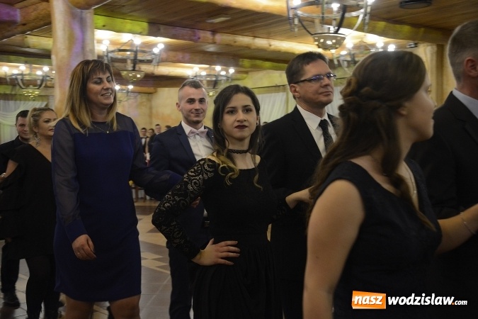 Zdjęcie w galerii na portalu naszwodzislaw.com: ZST na studniówce. FOTORELACJA  wiadomości z regionu