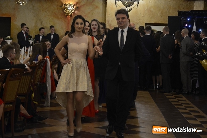 Zdjęcie w galerii na portalu naszwodzislaw.com: ZST na studniówce. FOTORELACJA  wiadomości z regionu