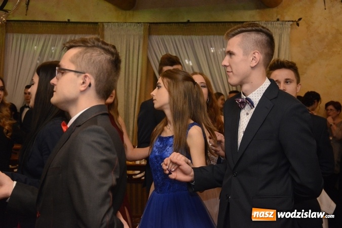 Zdjęcie w galerii na portalu naszwodzislaw.com: ZST na studniówce. FOTORELACJA  wiadomości z regionu