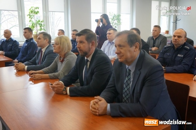Zdjęcie w galerii na portalu naszwodzislaw.com: Wodzisławscy policjanci podsumowali 2017 rok wiadomości z regionu