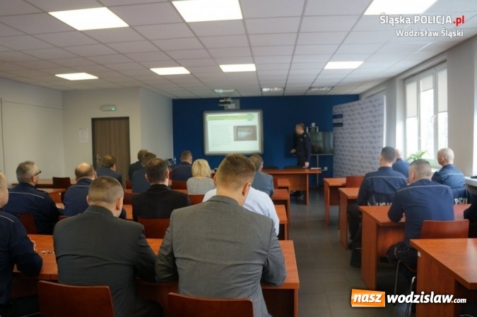 Zdjęcie w galerii na portalu naszwodzislaw.com: Wodzisławscy policjanci podsumowali 2017 rok wiadomości z regionu