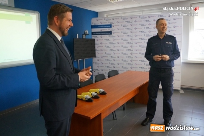 Zdjęcie w galerii na portalu naszwodzislaw.com: Wodzisławscy policjanci podsumowali 2017 rok wiadomości z regionu